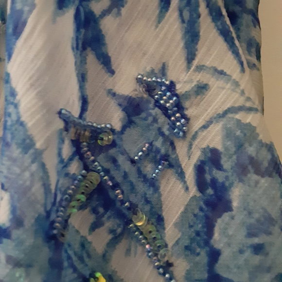 Long beach cover up - Picture 2 of 4